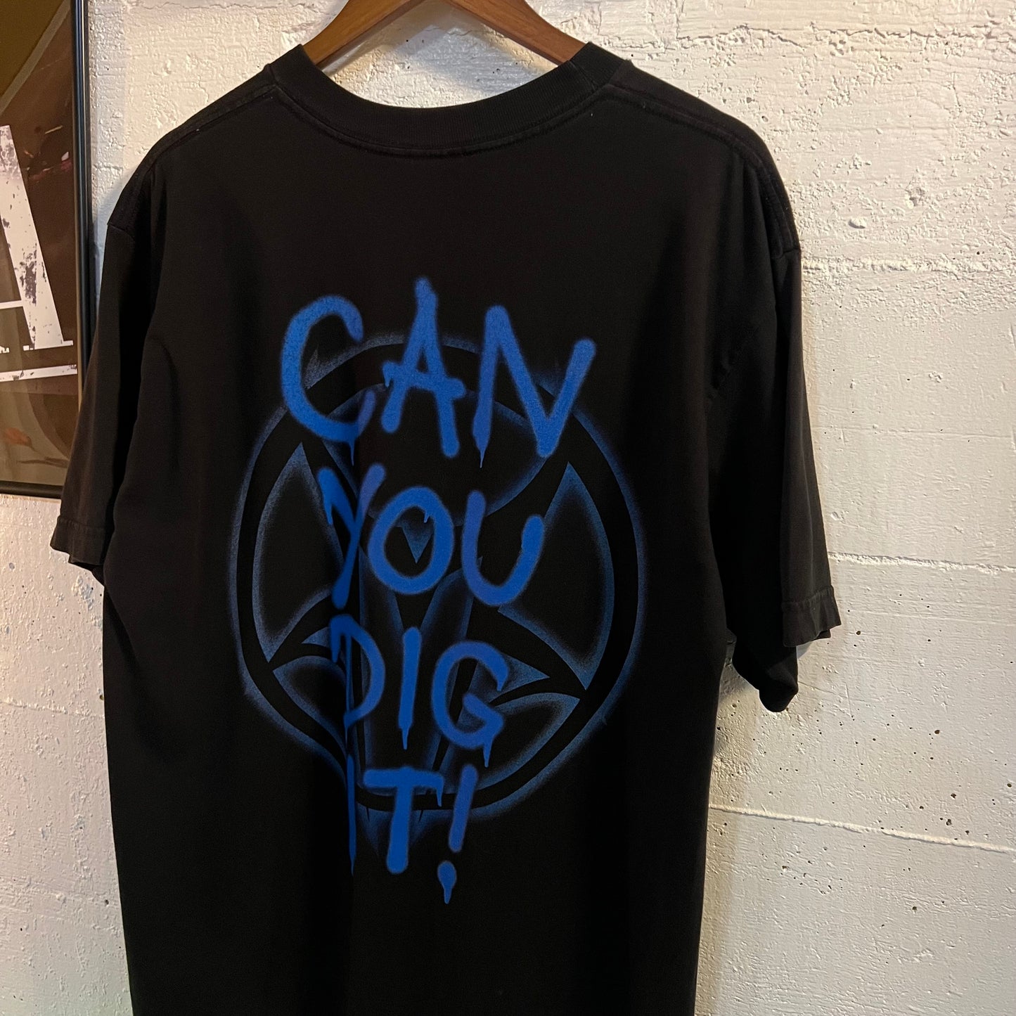Vintage 2002 Mudvayne 'Can You Dig It' Blue Grape T-Shirt - Size Large - Black/Multi