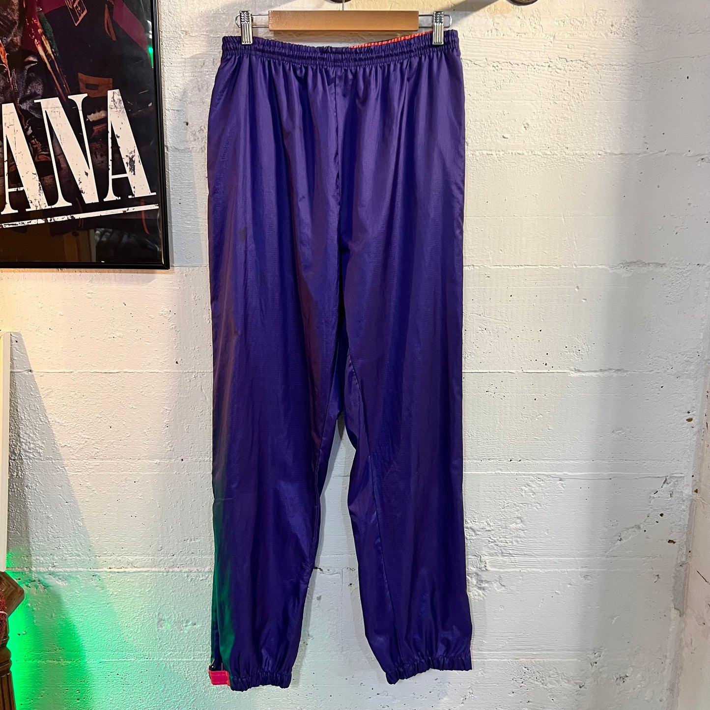 Vintage Columbia Women’s Windbreaker Top & Bottom Set - Size XL/L - Made In Taiwan - Purple/Pink/Orange