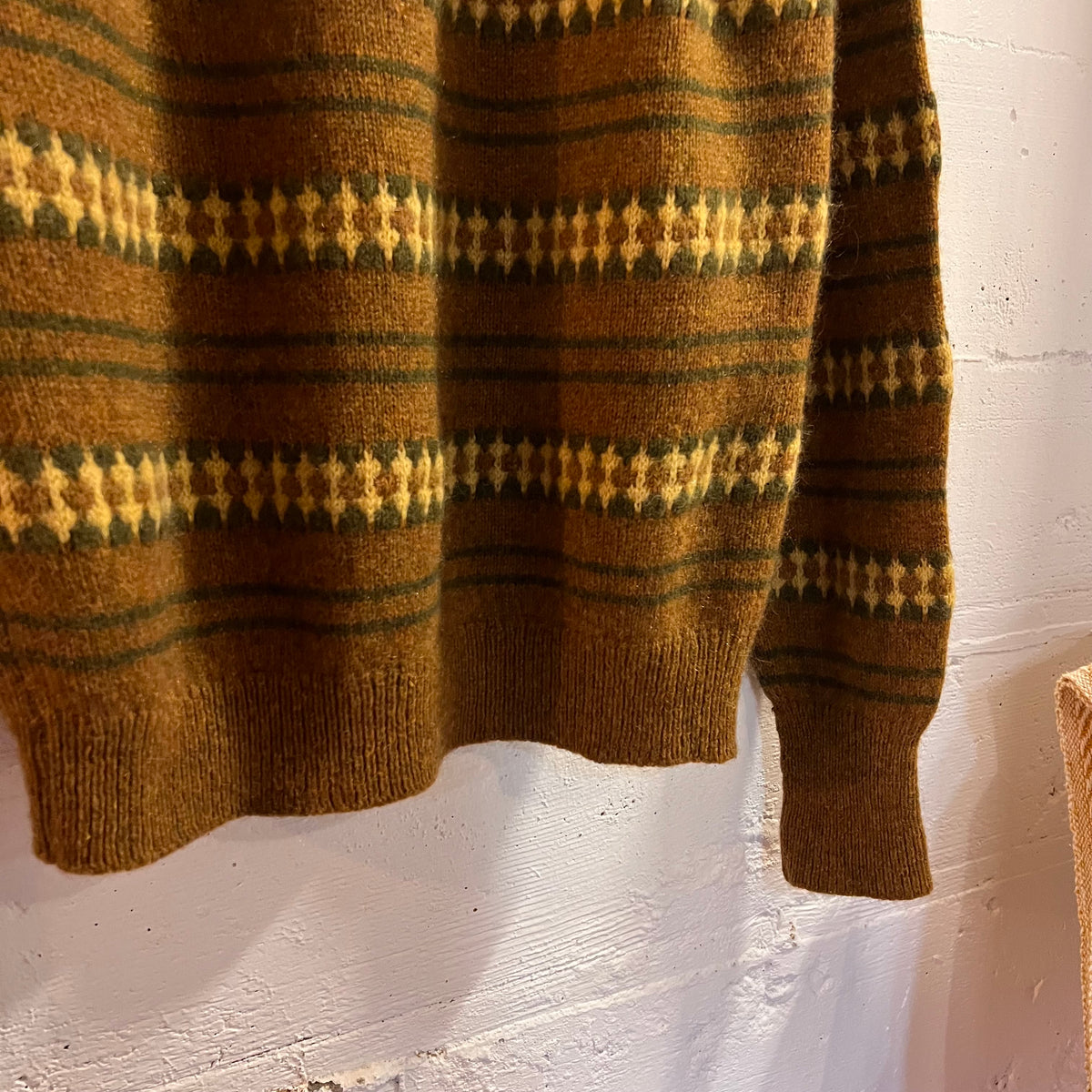 Vintage 60’s Jantzen Fair Isle Yoked Ski Patterned Raglan Sleeve Knitted Sweater - Size Medium - Made In USA - Mustard Yellow/Green