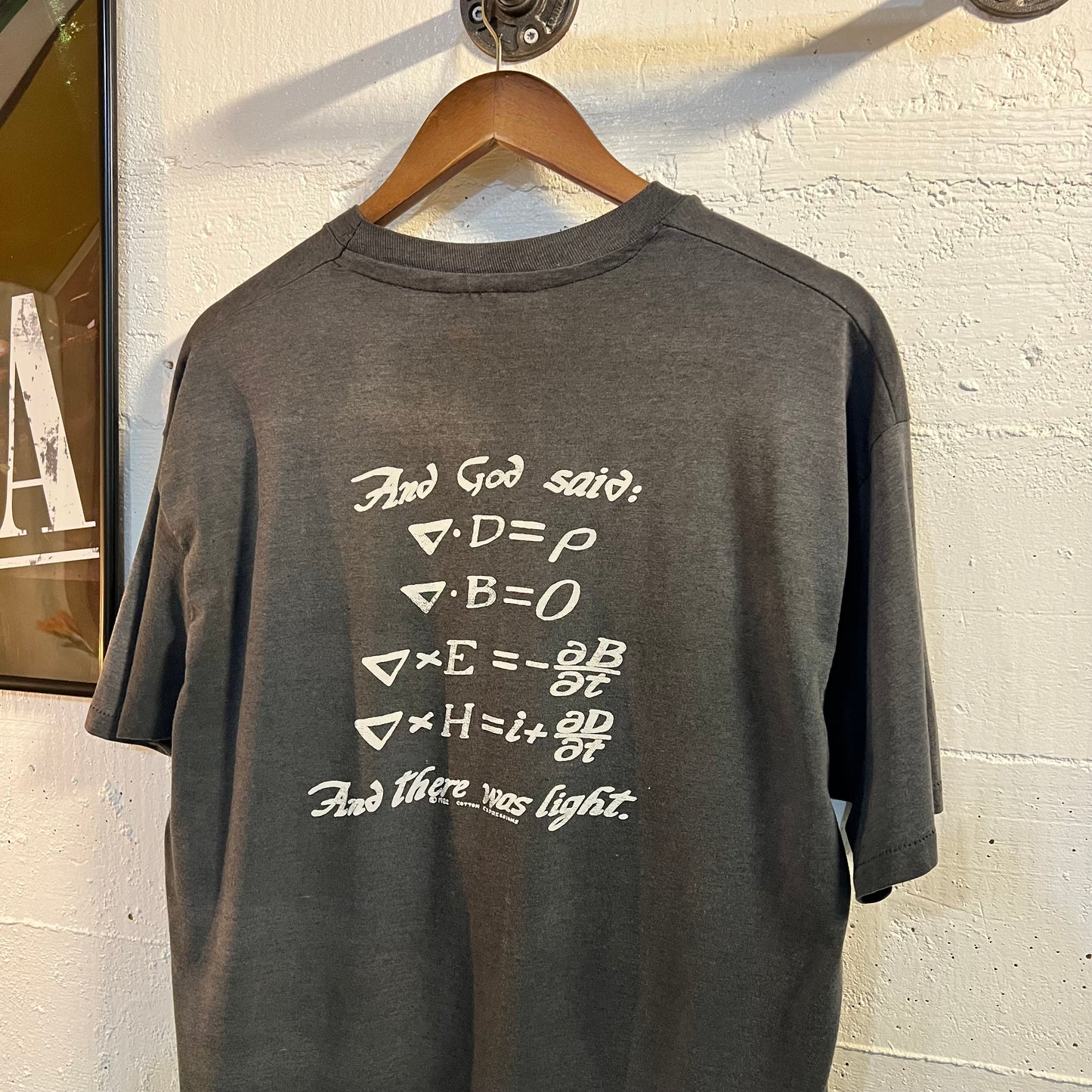 Vintage 80's Faded Single Stitch 'Schwarzchild Radius Let There Be Light' Graphic T-Shirt - Size XL - Made In USA - Black/White