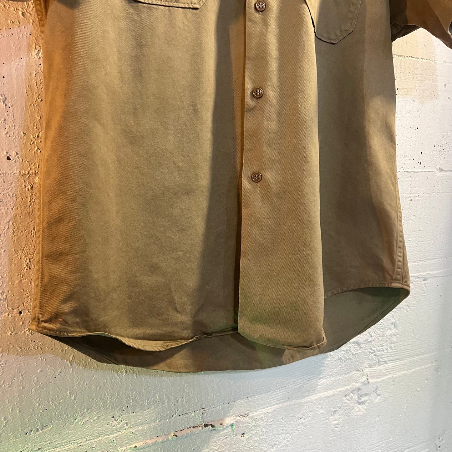 Vintage 1966 U.S. Army Specialist 8.2oz Cotton Khaki SH-1 Quarter Sleeve Shirt - Size Large - Made In USA - DSA-100-4271