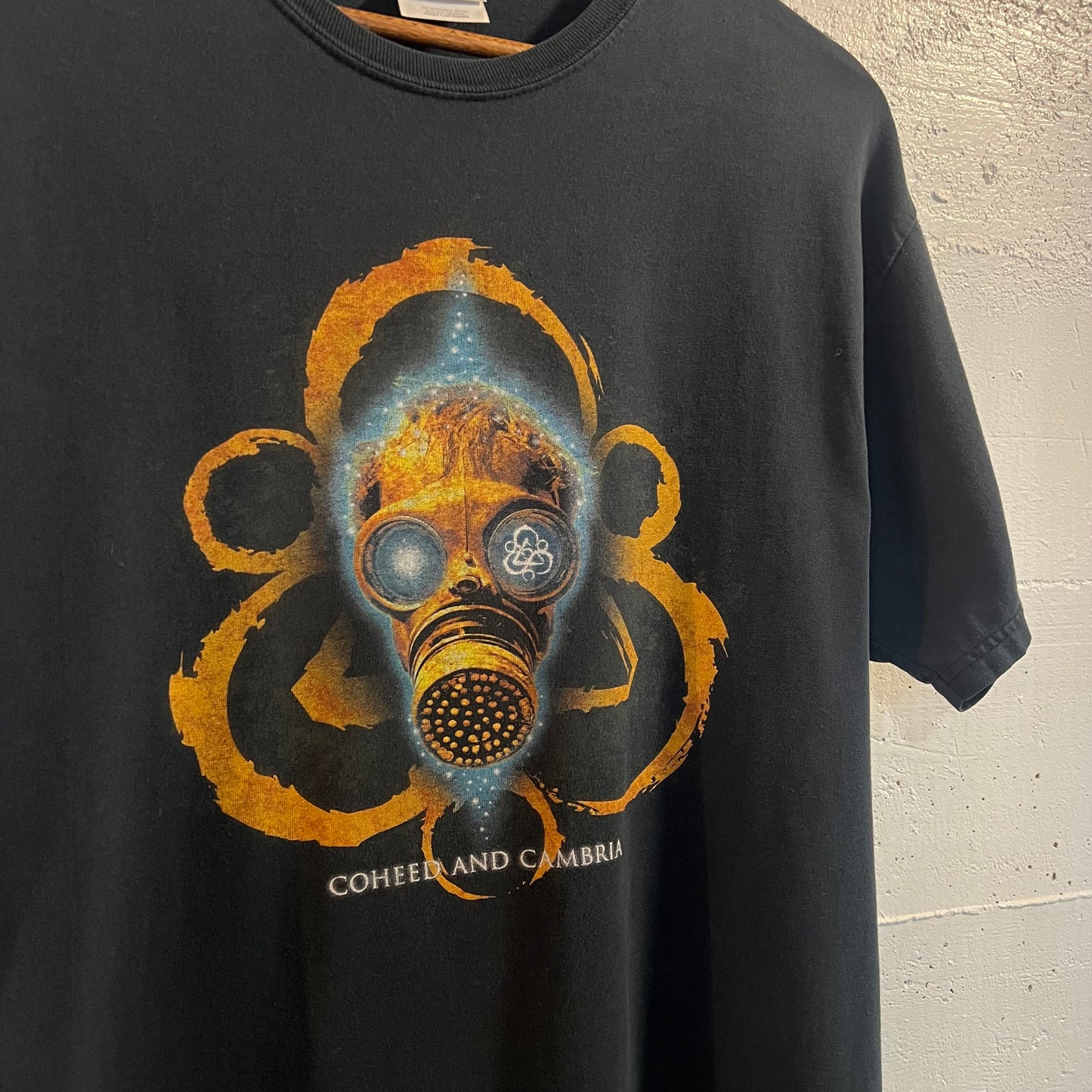 Vintage 2000's Coheed & Cambria Gas Mask T-Shirt - Size Large - Faded Black