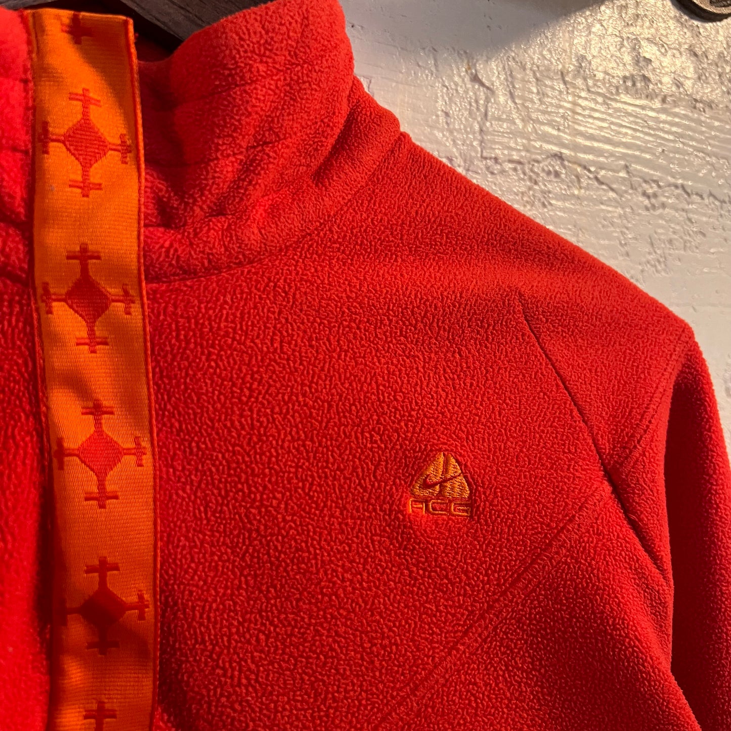 Vintage Y2K Nike ACG 1/2 Zip Fleece Pullover Jacket - Size Medium - Red/Orange