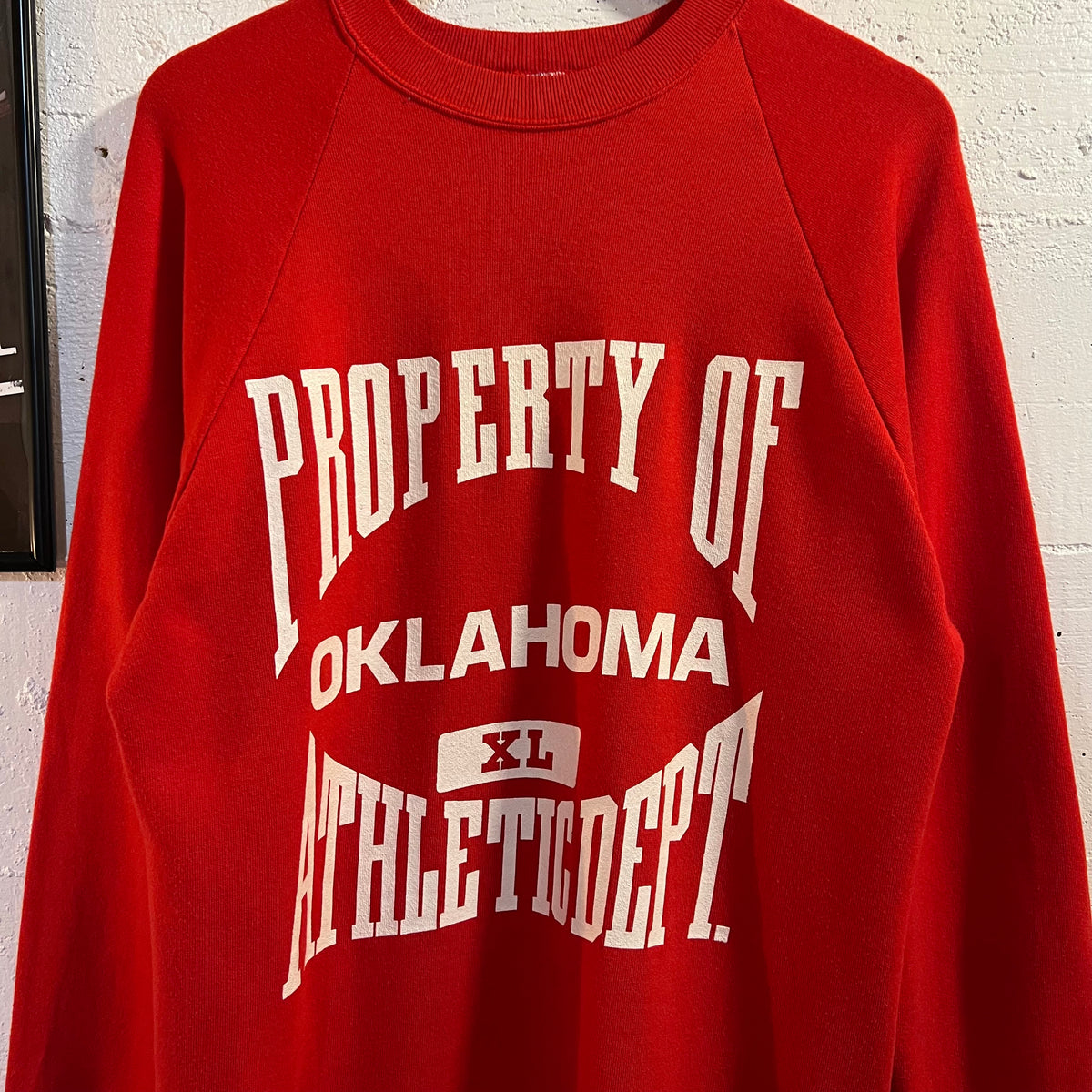 Vintage 80’s Jerzees Property Of Oklahoma Athletic Department Raglan Crewneck Sweatshirt - Size XL - Made In USA - Red/White