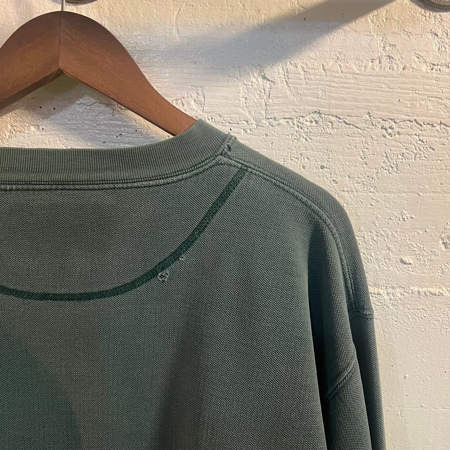 Vintage 1996 Embroidered Distressed Green Bay Packers NFL Crewneck Sweatshirt - Size Medium - Green/Yellow/White
