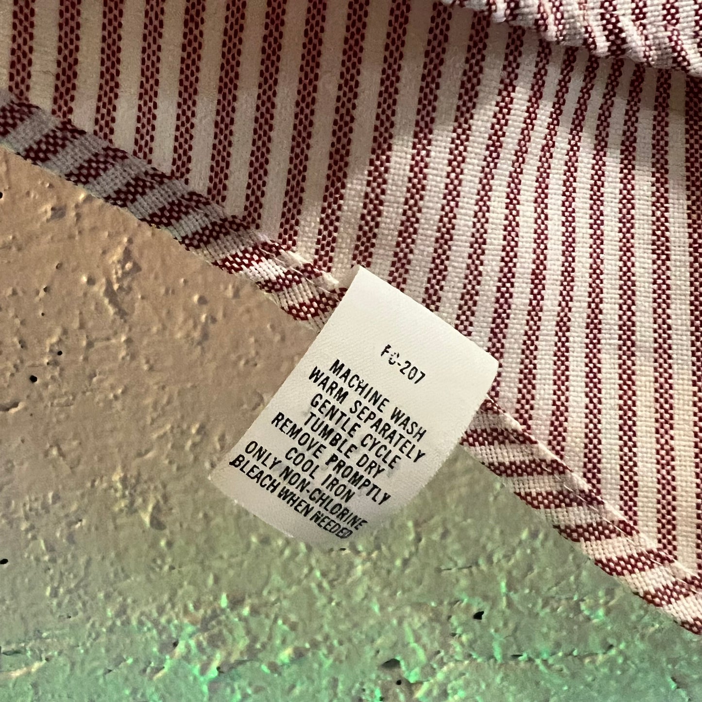 Vintage 417 By Van Heusen Pinstripe Button Down Oxford Shirt - Size 15-1/2 (32/33) - Made In USA - Red/White