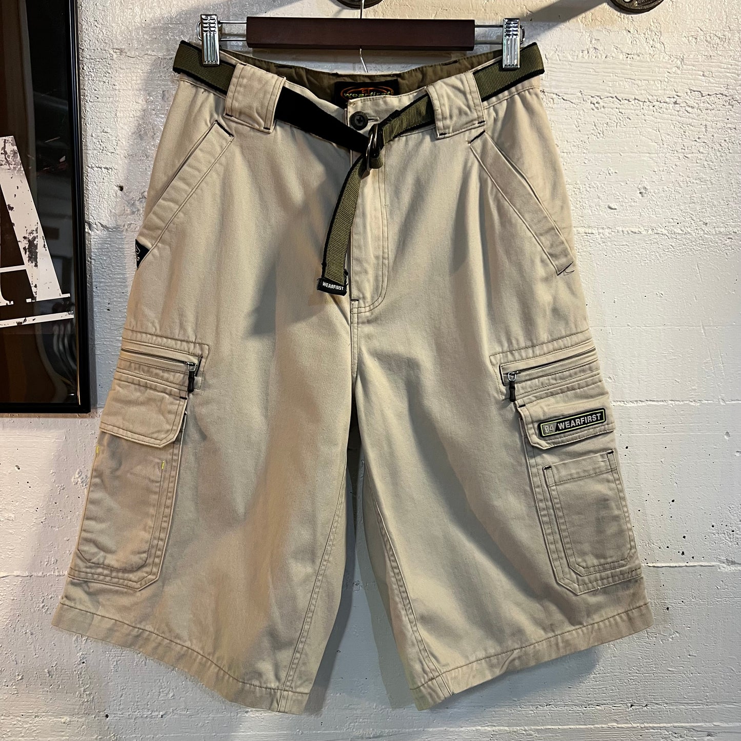 Vintage Y2K Wearfirst Baggy Cargo Shorts - Size 29 - Tan