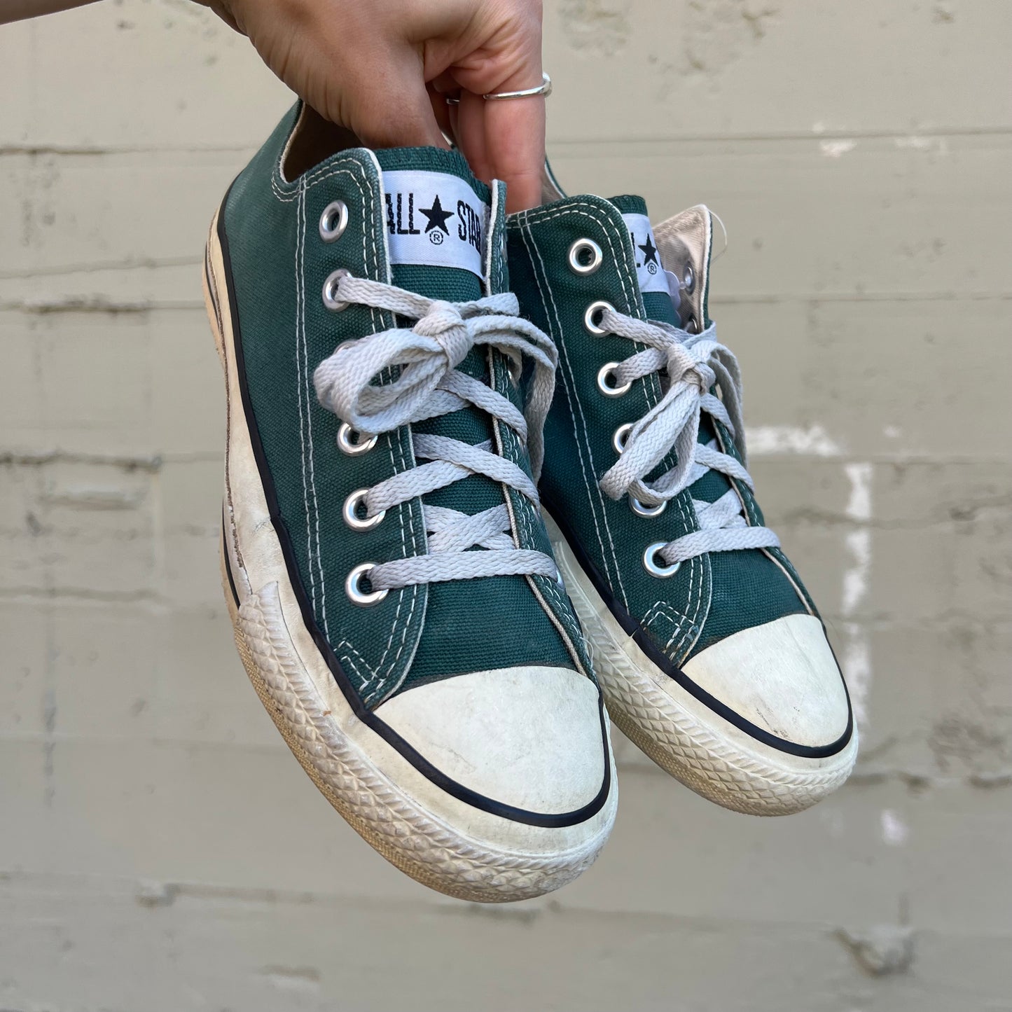 Vintage 90's Forest Green Converse Chuck Taylor Low Top Shoes - Size 6M/7W - Made In USA