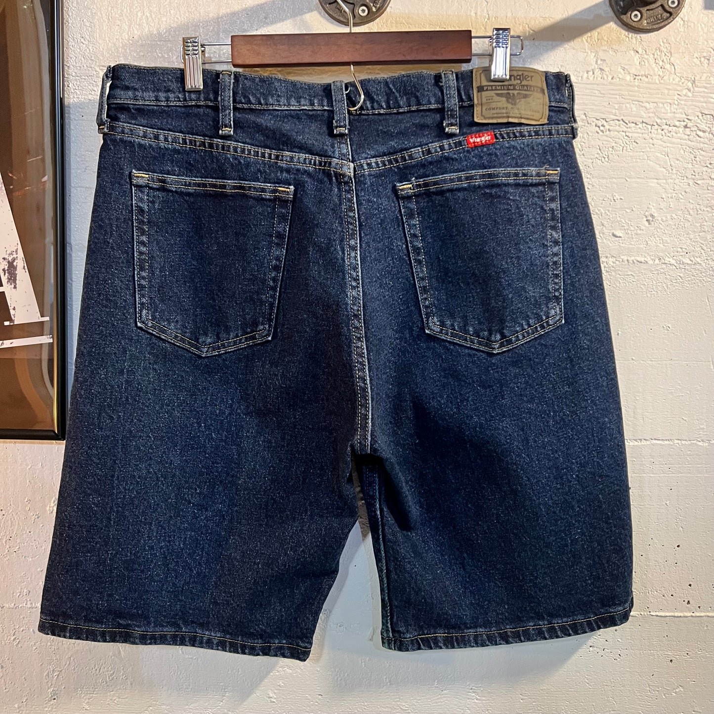 Vintage Wrangler Relaxed Fit Baggy Denim Shorts - Size 34 - Dark Wash