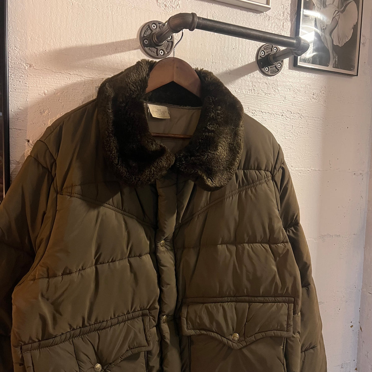 Vintage 1970's Walls Blizzard Pruf Faux Fur Collar Down Jacket - Size XL - Brown - Made In USA