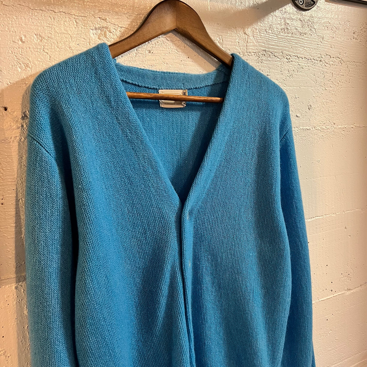 Vintage 60’s/70’s Brent By Montgomery Ward Knitted Cardigan Sweater - Size Medium - Light Blue