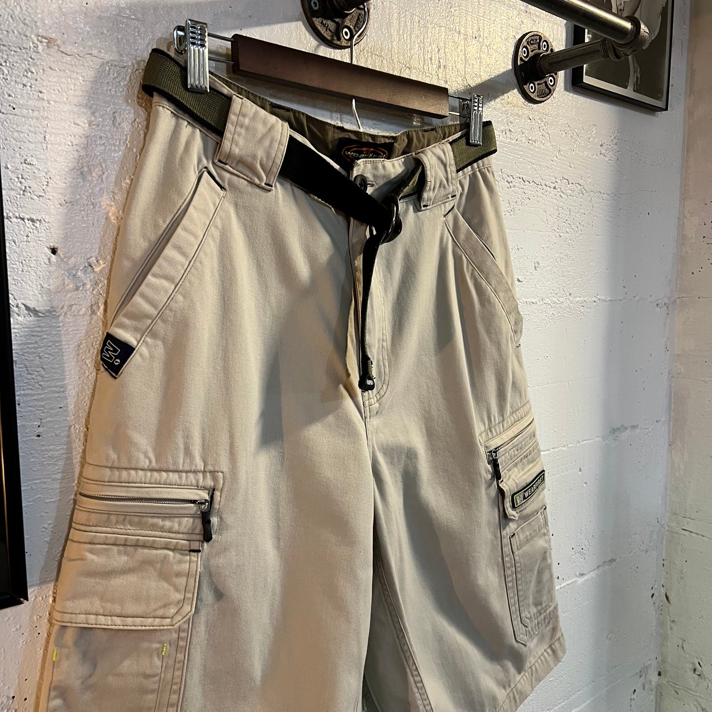 Vintage Y2K Wearfirst Baggy Cargo Shorts - Size 29 - Tan