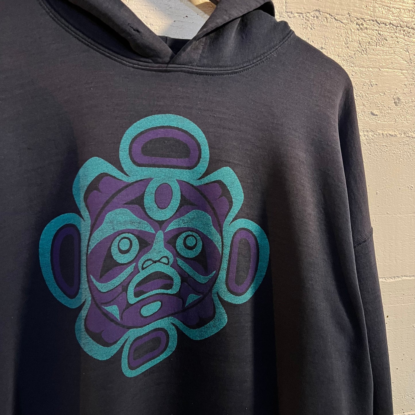 Vintage 90's Distressed Native Totem Art Pullover Hoodie - Size XL - Faded Navy