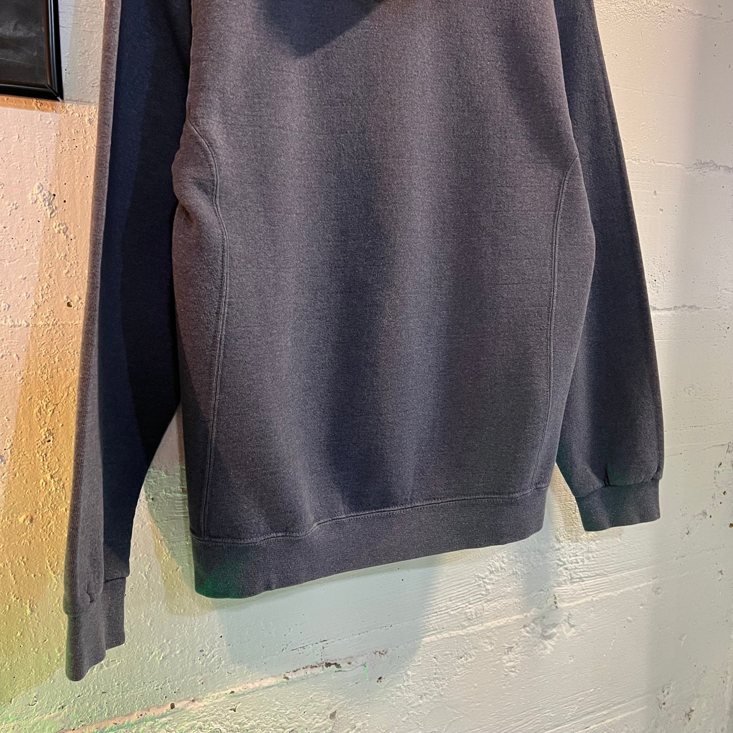 Vintage Y2K Russell Athletic Blank Distressed Pullover Hoodie - Size Large - Charcoal Grey