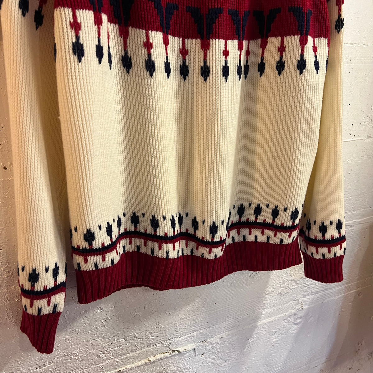 Vintage 70’s JCPenney Fair Isle Geometric Patterned Knit Raglan Sweater - Size Large - Maroon/Navy/White