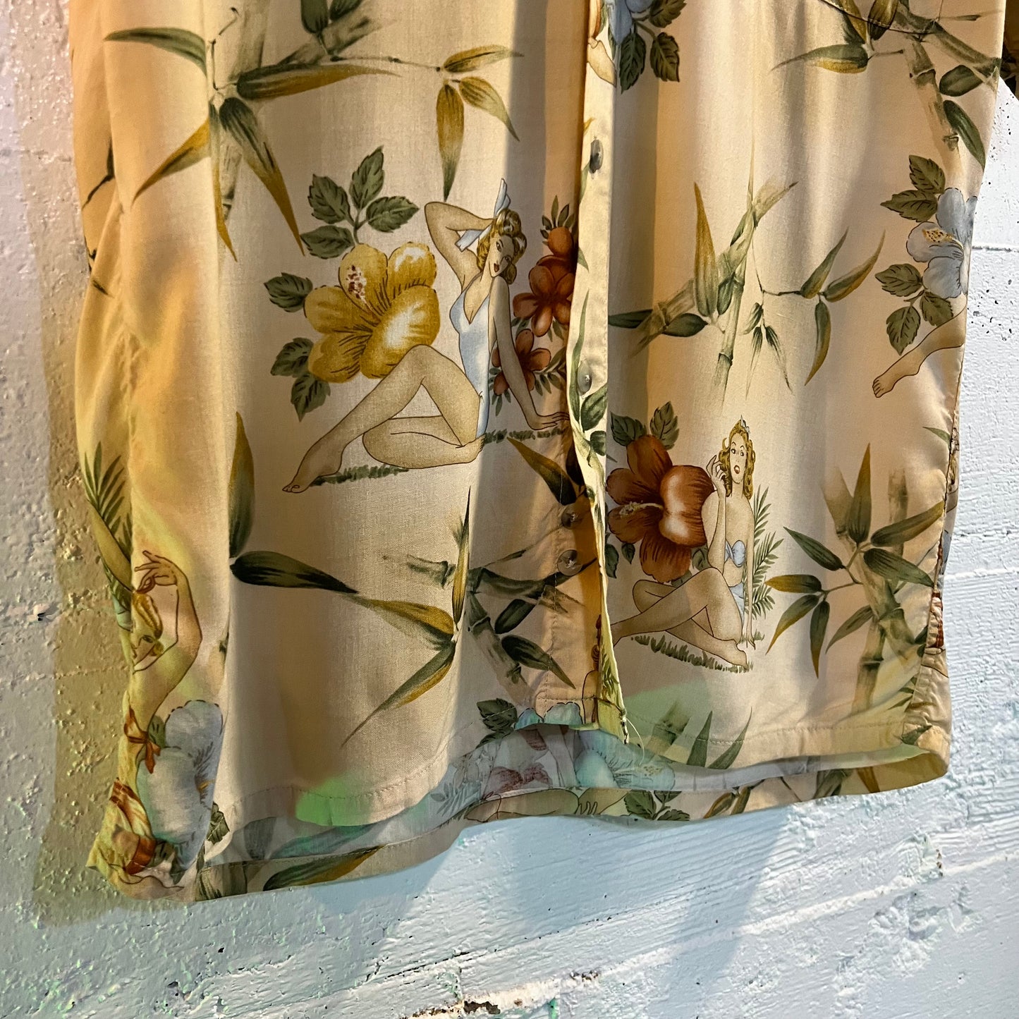 Vintage Pierre Cardin Hawaiian Pin Up Rayon Short Sleeve Button Up Shirt - Size Small - Made In Korea - Earth Toned