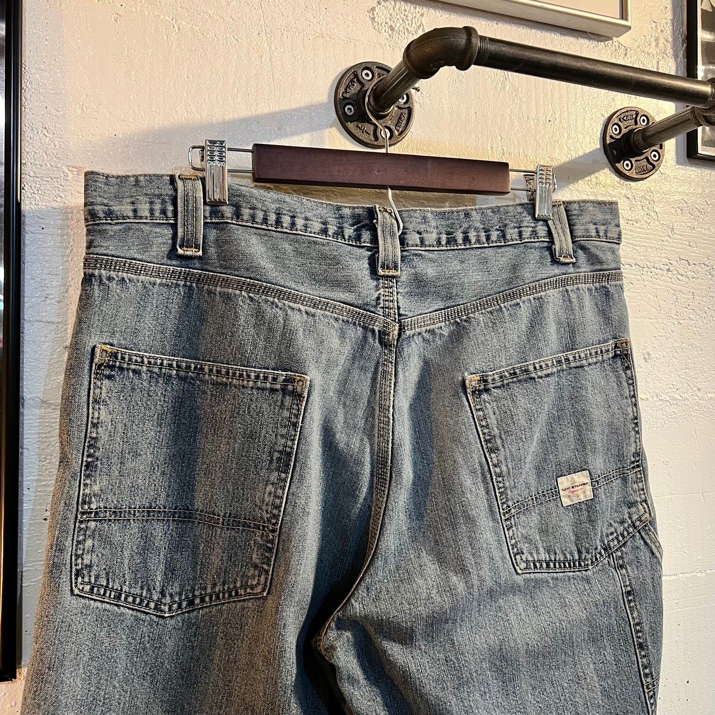 Vintage Y2K Levi's Workwear Denim Carpenter Shorts - Size 36 - Light Wash