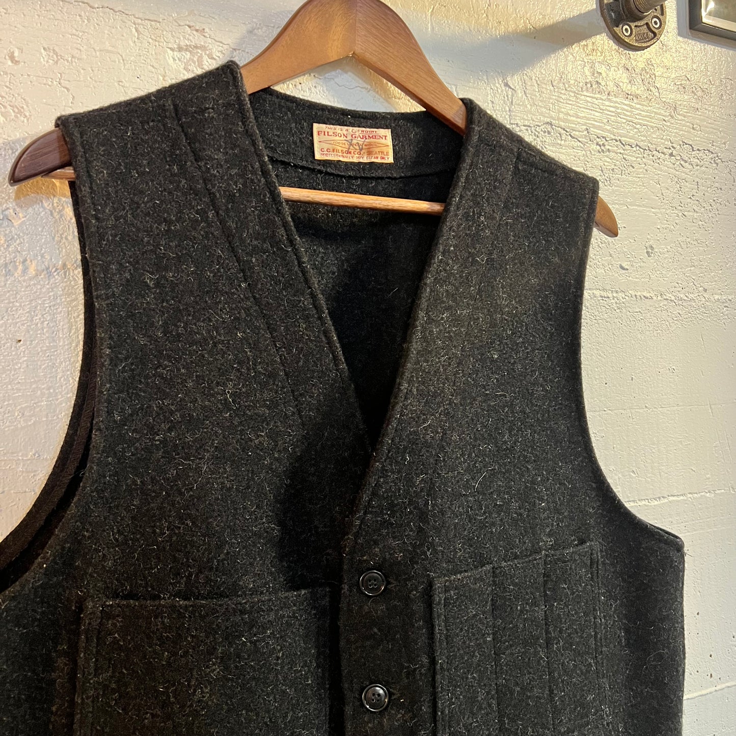 Vintage 1970's C.C. Filson Co. Wool Mackinaw Vest - Size Large - Made In USA - 100% Virgin Wool