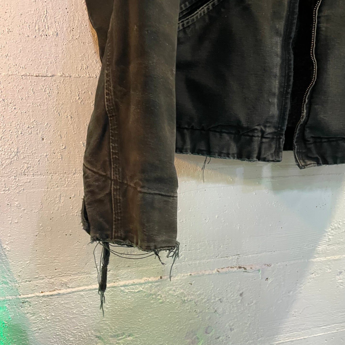 Vintage 2000's Distressed Embroidered Carhartt Detroit Blanket Lined Jacket - Size Large - Black - J01-BLK