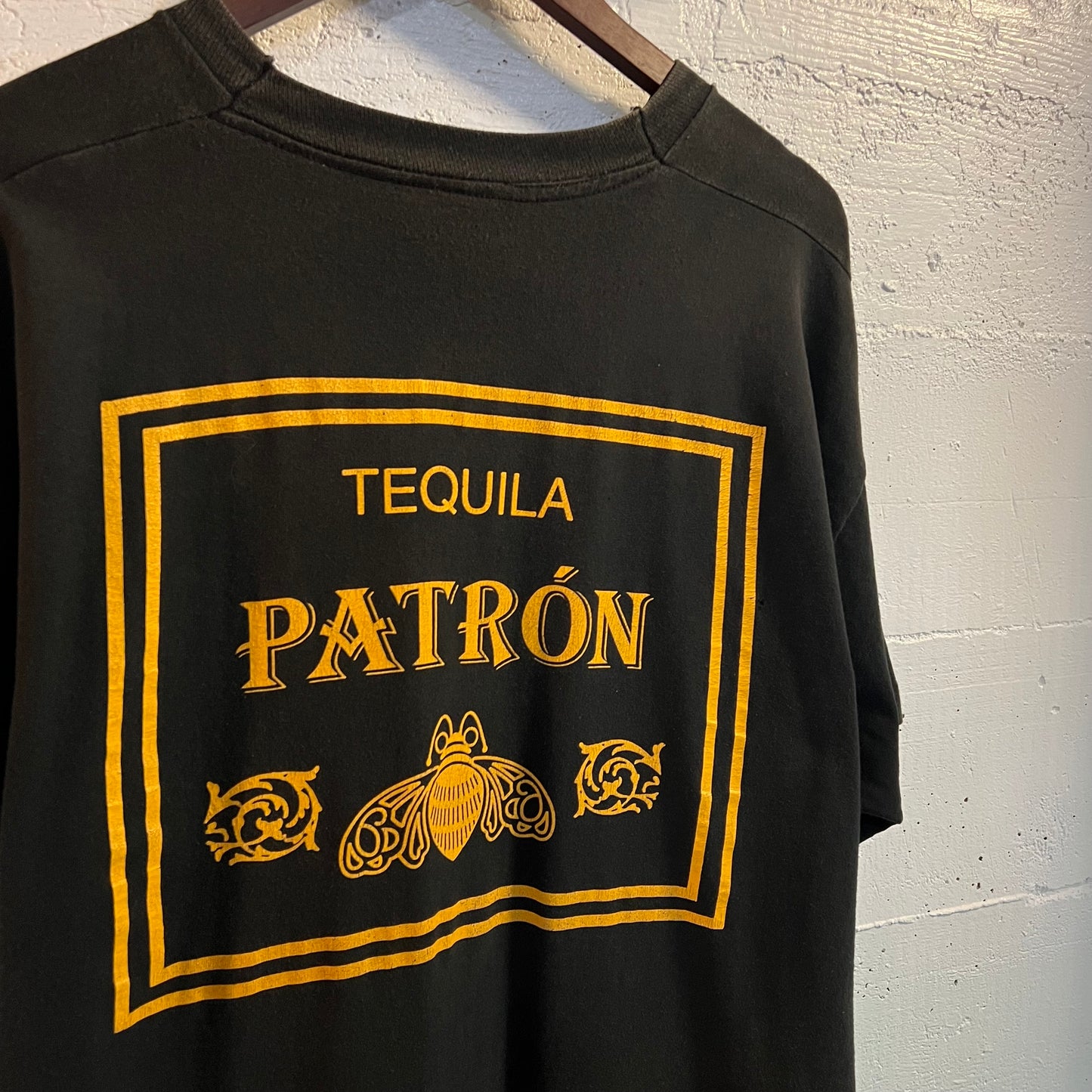 Vintage 90's Patrón Tequila Single Stitch Distressed T-Shirt - Size XL - Made In USA - Black/Gold