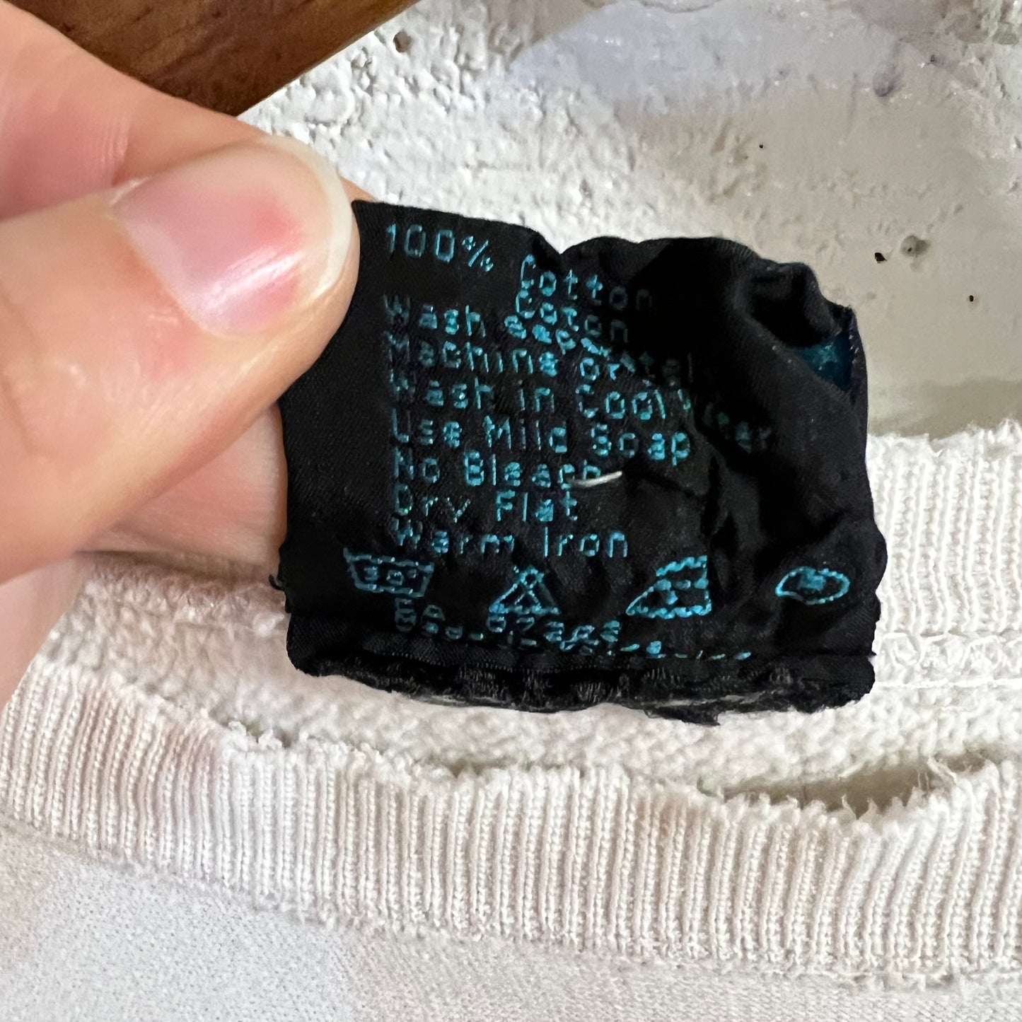 Vintage 90's Thrashed & Distressed Canadian Heritage Wolf Crewneck Sweatshirt - Size Medium - White