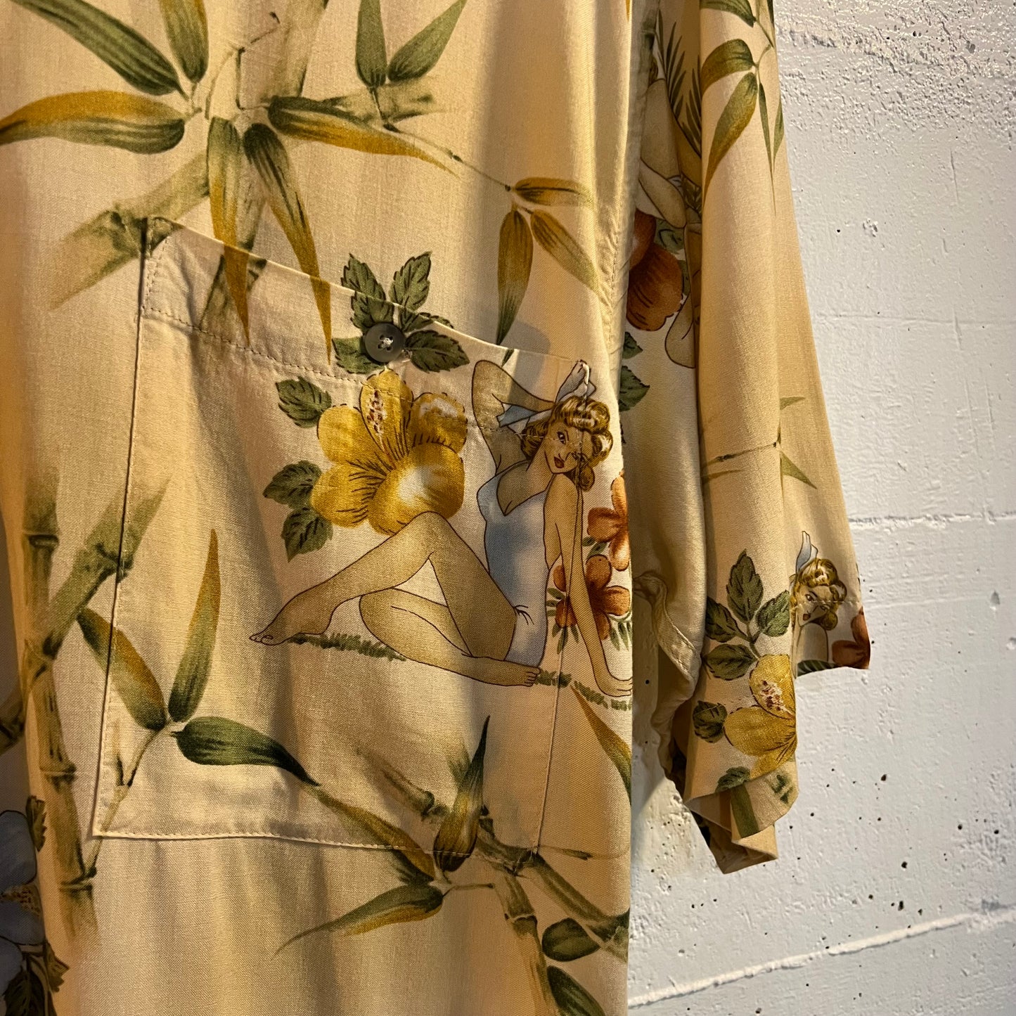 Vintage Pierre Cardin Hawaiian Pin Up Rayon Short Sleeve Button Up Shirt - Size Small - Made In Korea - Earth Toned