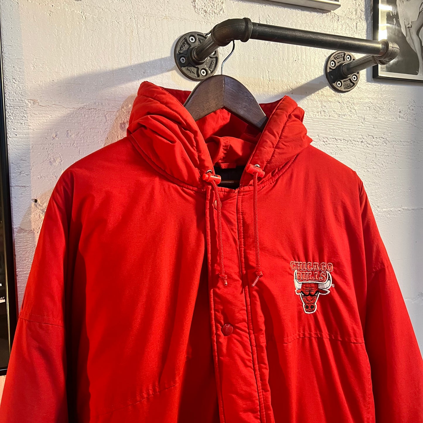 Vintage 90's Chicago Bulls Hooded Starter Jacket - Size XL - Red/Black