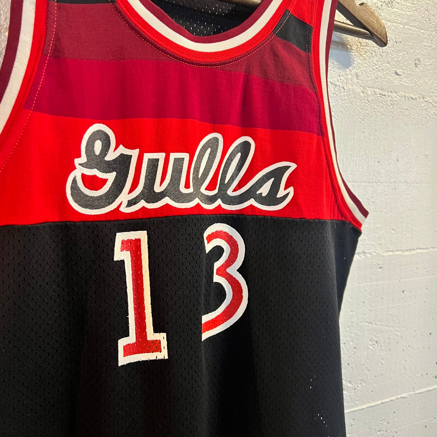 True Vintage 1970's Sand-knit 'Seaside Seagulls' Basketball Jersey - Size 38 (S) - Made In USARed/Black/White