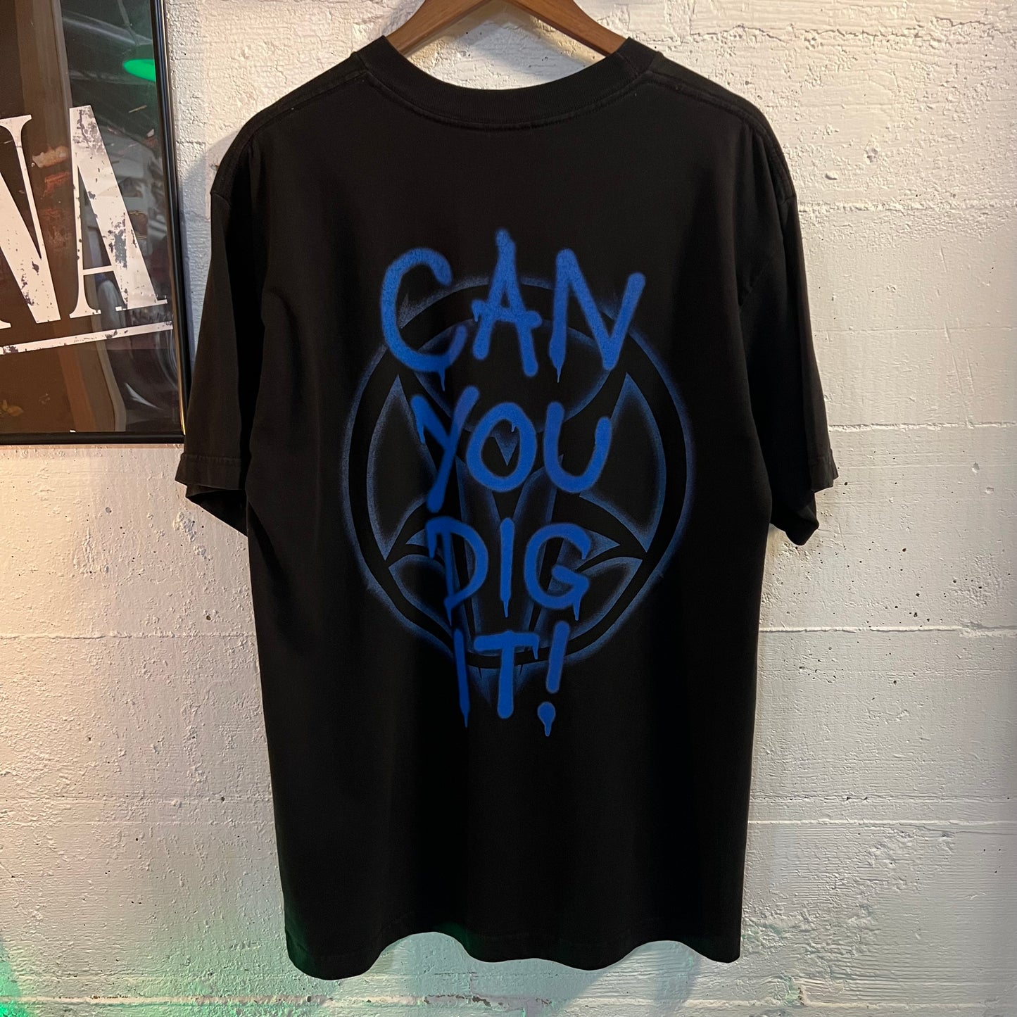 Vintage 2002 Mudvayne 'Can You Dig It' Blue Grape T-Shirt - Size Large - Black/Multi
