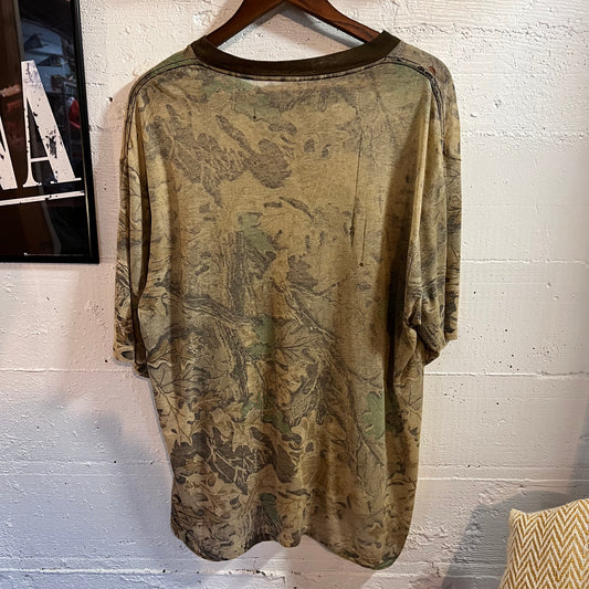 Vintage Faded/Distressed Thread Bare Single Stitch Real Tree Camo Pocket T-Shirt - Size Large - Earth Toned