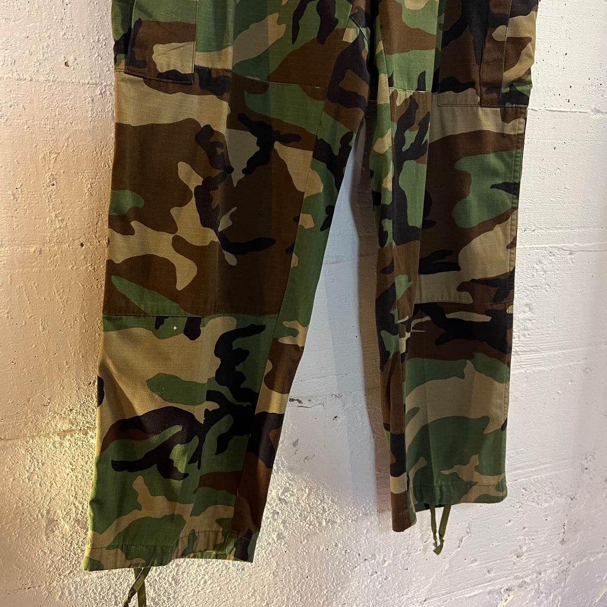 Vintage 2003 U.S. Military Issue Woodland Camouflage Hot Weather Combat Trousers - Size Medium (30"-35") - Made In USA
