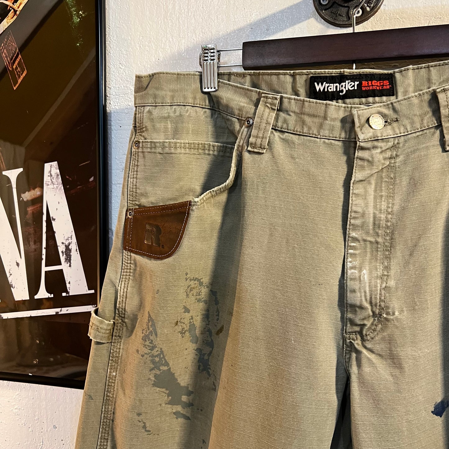 Vintage Distressed Wrangler Riggs Workwear Cargo Pants - Size 36x30 - Khaki Green
