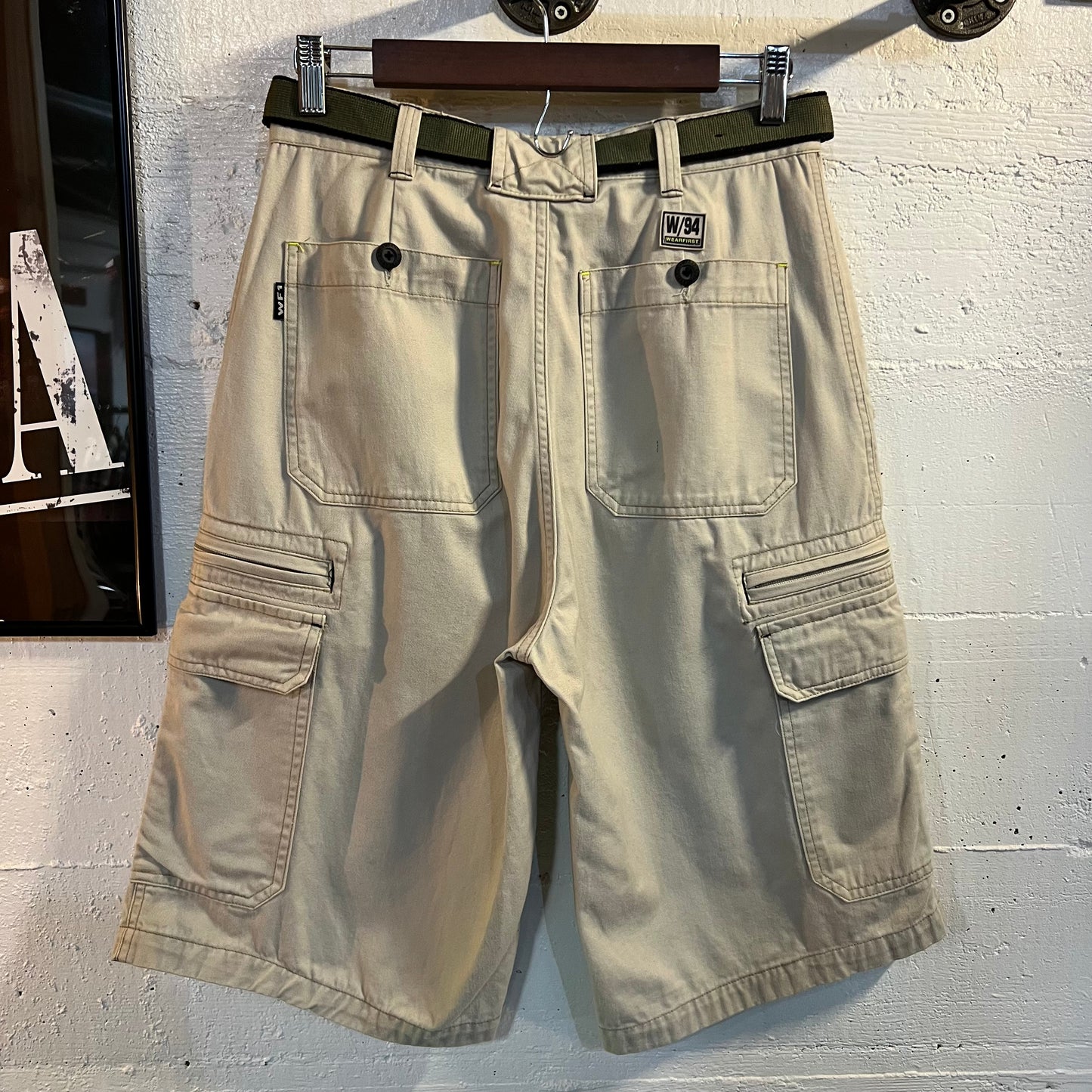 Vintage Y2K Wearfirst Baggy Cargo Shorts - Size 29 - Tan