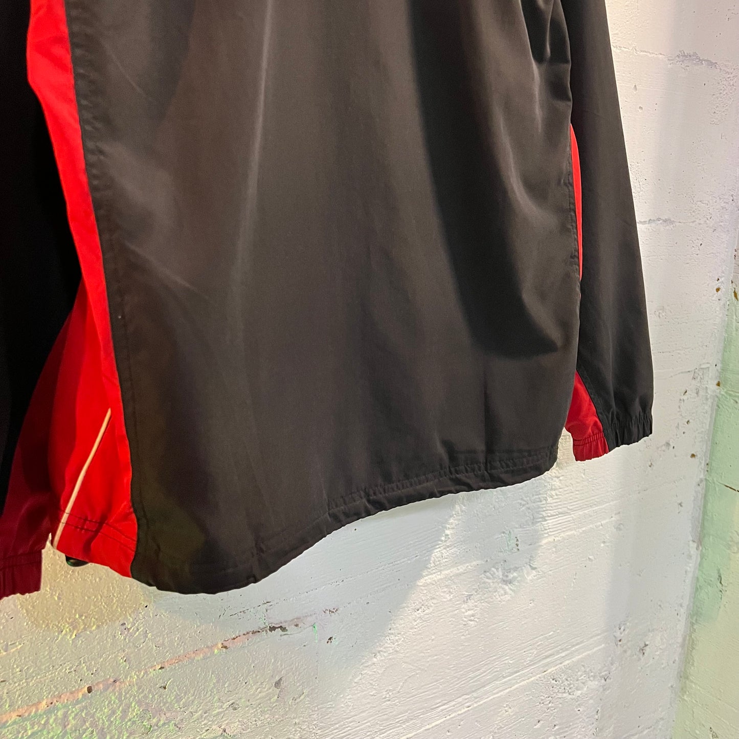 Vintage Embroidered Reebok Windbreaker Zip-Up Jacket - Size Large - Black/Red