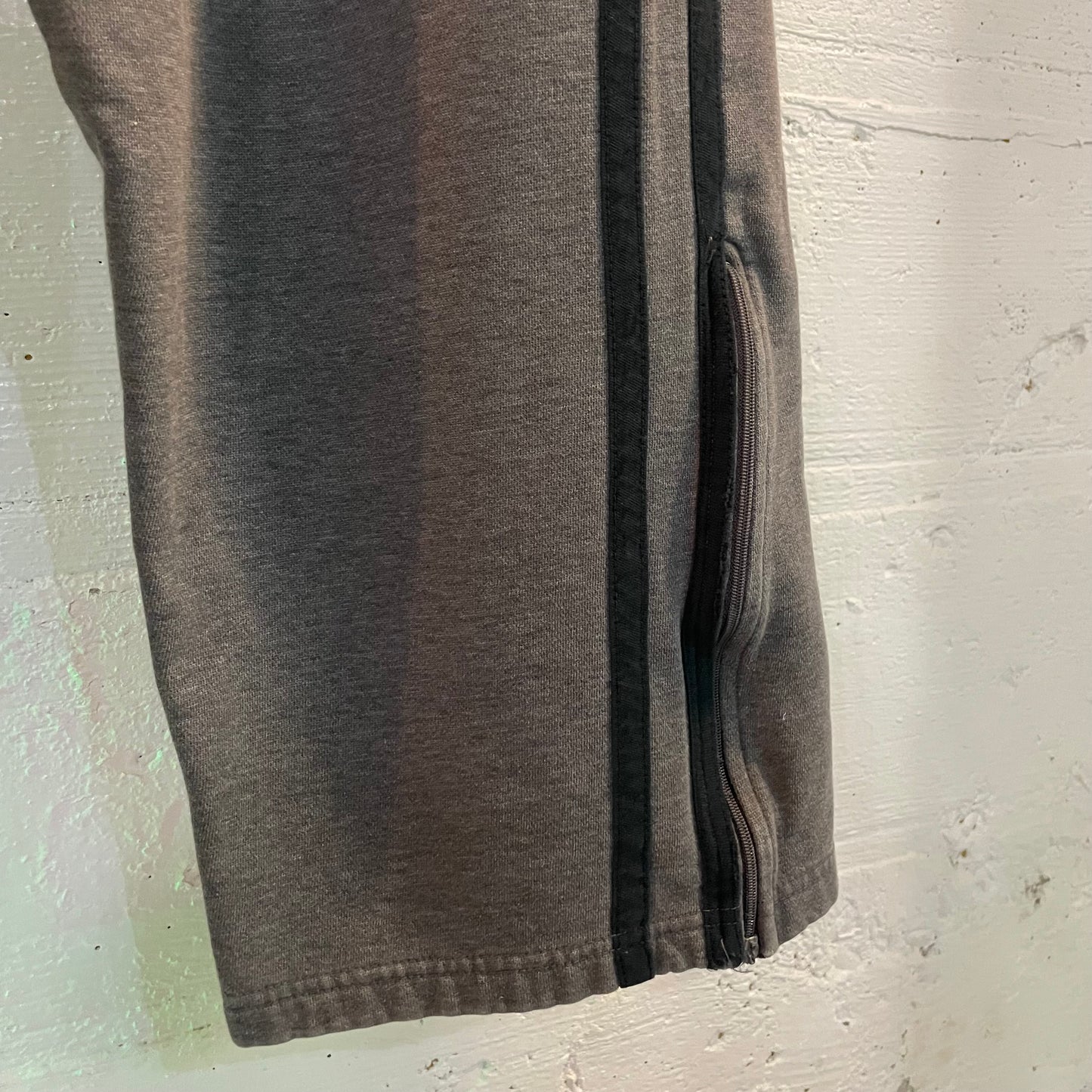 Vintage 2000's Baggy Loose Fit Distressed Side Stripe Sweatpants - Size Large - Charcoal Gray/Black