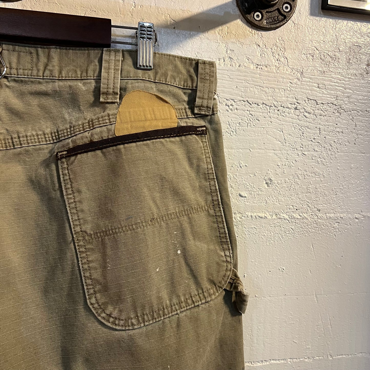 Vintage Distressed Wrangler Riggs Workwear Cargo Pants - Size 36x30 - Khaki Green