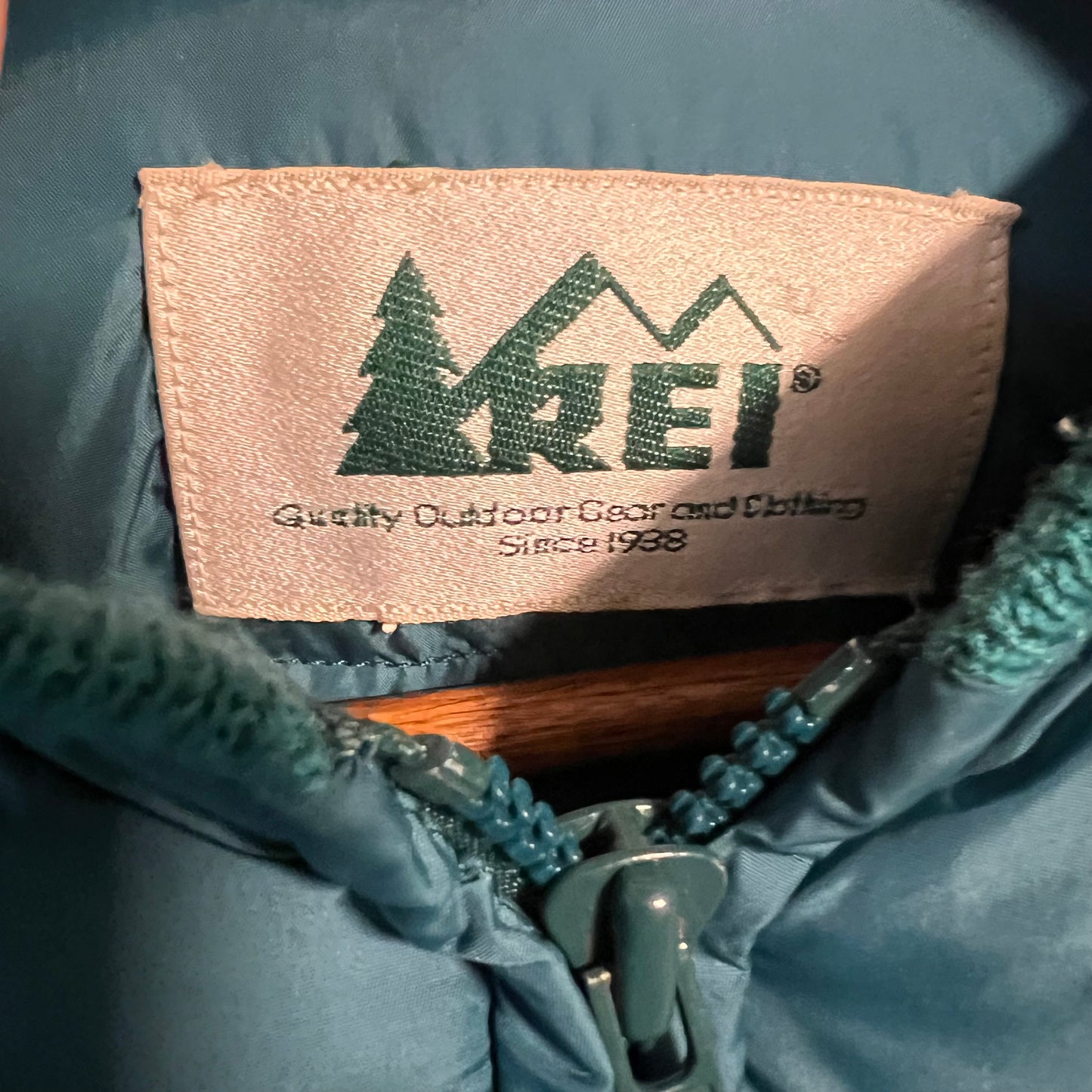 Vintage 1980’s REI Down Puffer Zip-Up Vest - Size Small - Made In USA - Teal