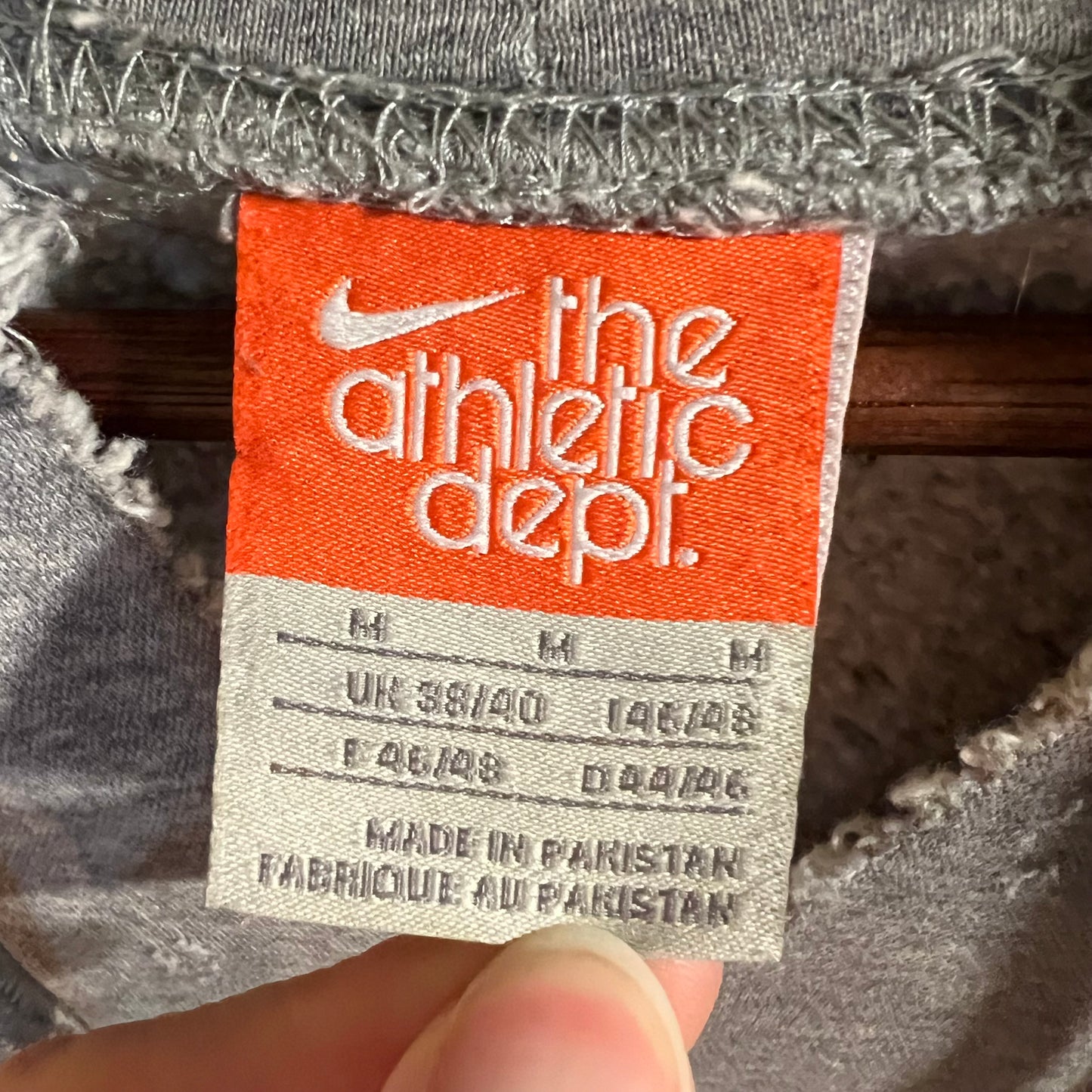 Vintage 2000’s Distressed Embroidered Nike Hoodie Sweatshirt - Size Medium - Heather Grey