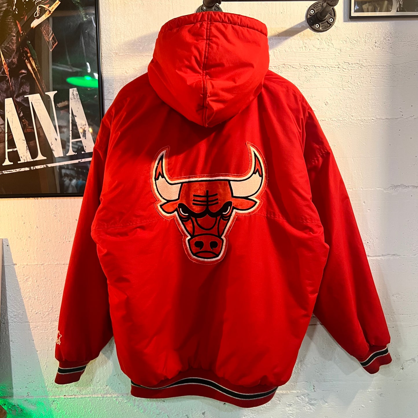 Vintage 90's Chicago Bulls Hooded Starter Jacket - Size XL - Red/Black