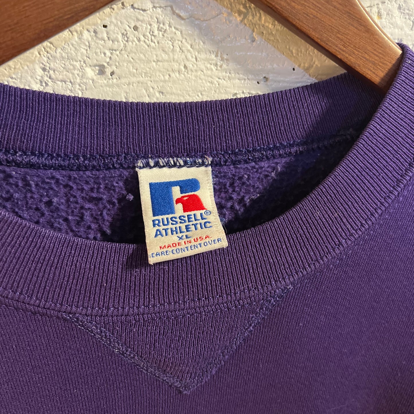 Vintage 1995 Russell Minnesota Vikings NFLP Crewneck Sweatshirt - Size XL - Made In USA - Purple/Yellow