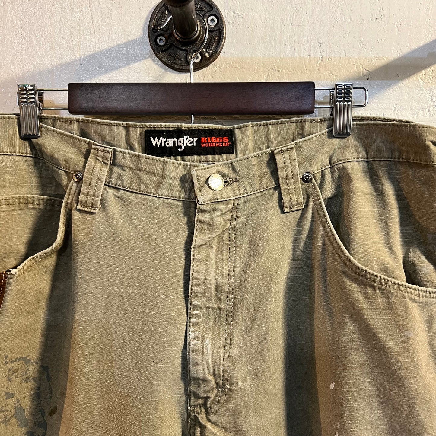 Vintage Distressed Wrangler Riggs Workwear Cargo Pants - Size 36x30 - Khaki Green