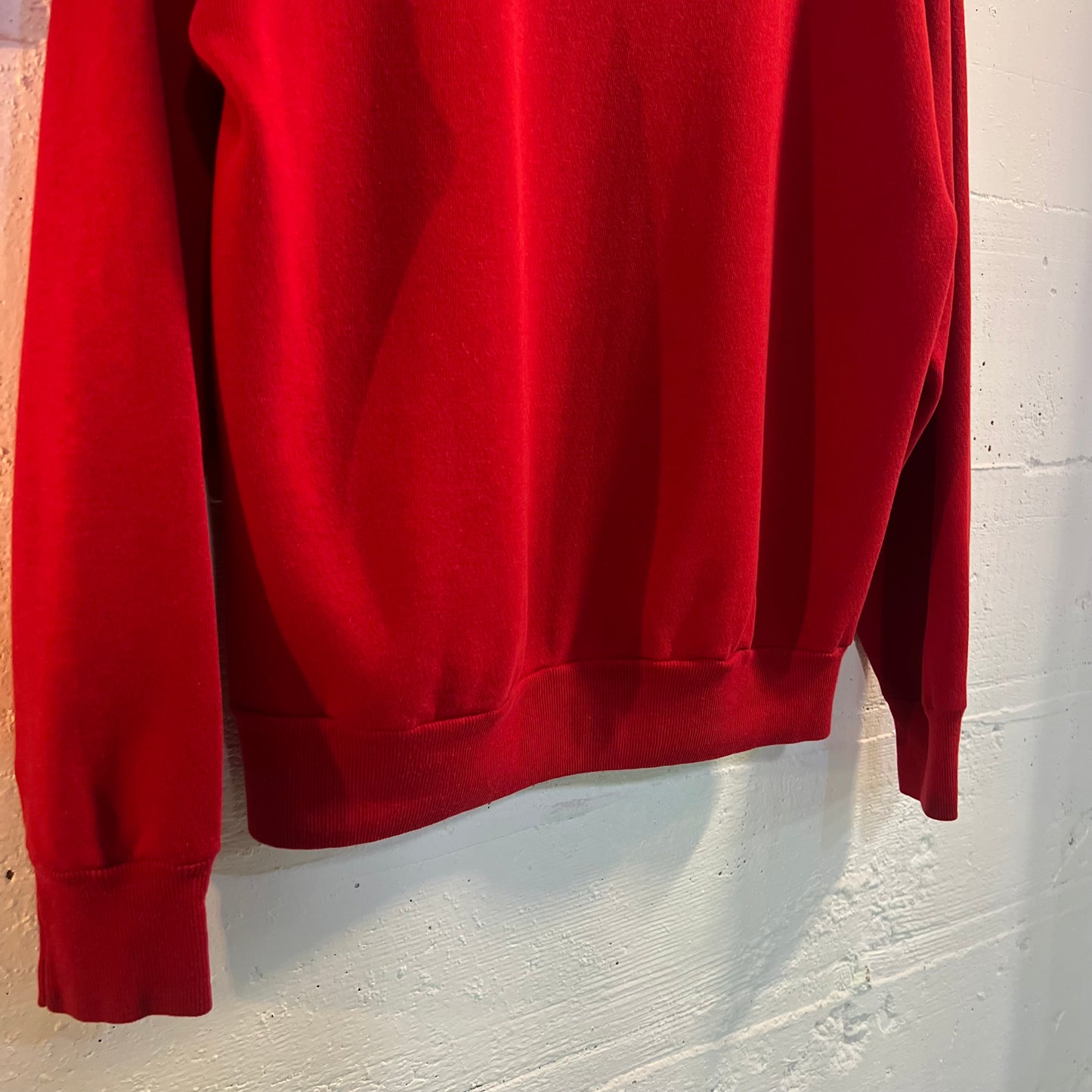 Vintage 80's University of Indiana Hoosiers 'Crest' Crewneck Sweatshirt - Size Medium - Made In USA - Red/Multi