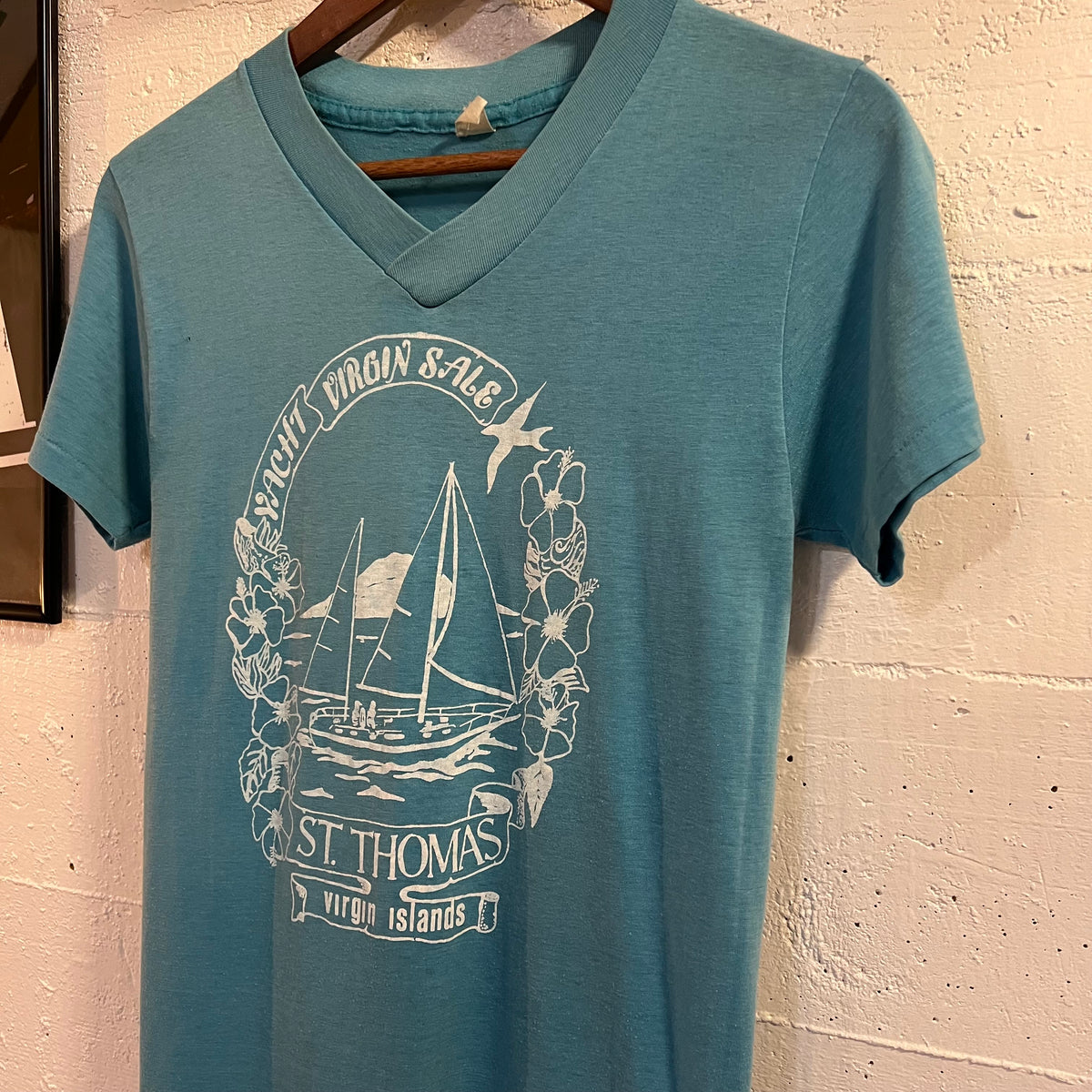 Vintage 70’s St.Thomas Virgin Islands ‘Yacht Virgin Sale’ Single Stitch V-Neck T-Shirt - Size Medium - Made In USA - Blue/White