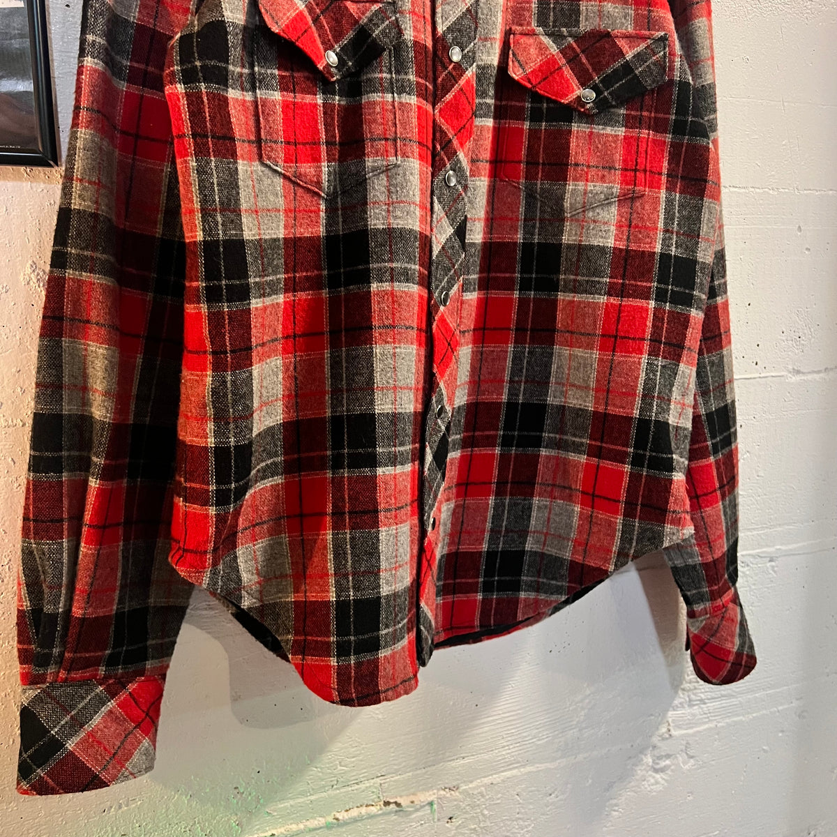 Vintage Hand Made Pearl Snap Southwestern Wool Plaid Flannel - Size Large - Red/Grey/White/Black