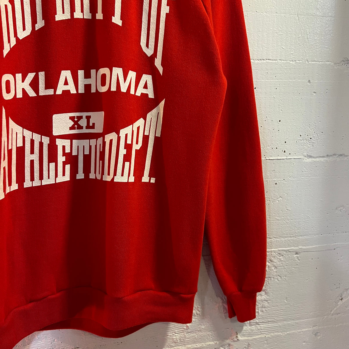 Vintage 80’s Jerzees Property Of Oklahoma Athletic Department Raglan Crewneck Sweatshirt - Size XL - Made In USA - Red/White