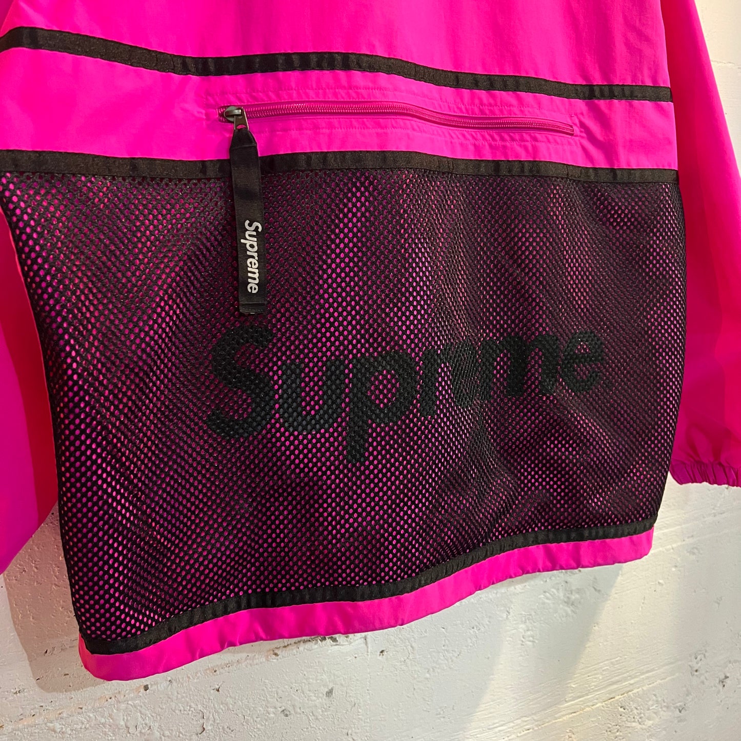*Pre-Owned* Supreme X Nike Trail Running Jacket - Size XXL - Pink - VNDS - FW17