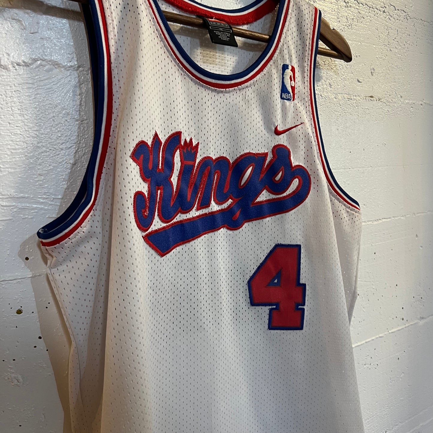 Vintage Nike Sacramento Kings Basketball Swingman Jersey - Chris Webber #4 - Size Youth XL +2 Length