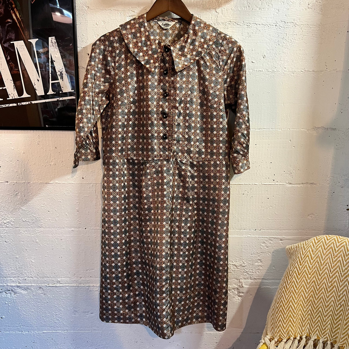 True Vintage 1960's Kerrybrooke Sears Roebuck And Co. Mid Length Geometric Tile Pattern Shirt Dress - Size Large - Made In USA