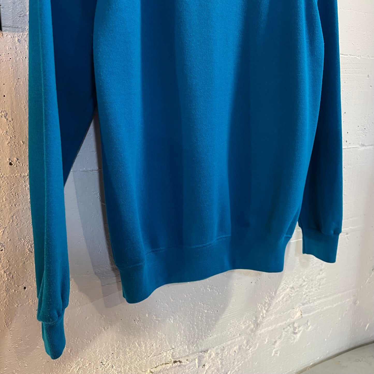 Vintage 80’s ‘Crew Of 89’ Raglan Sleeve Crewneck Sweatshirt - Size Medium - Made In USA - Turquoise/Black