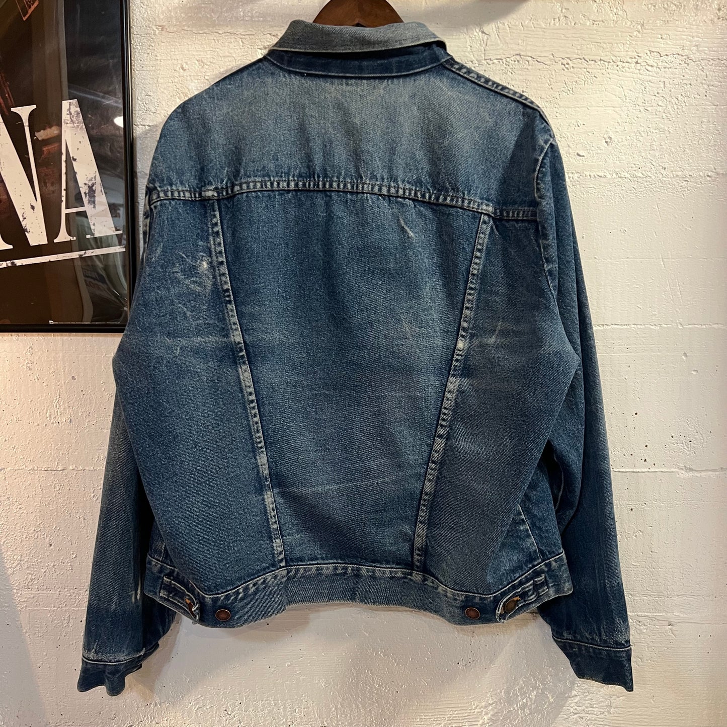 Vintage 70’s Faded/Distressed Rustler Button Up Denim Jacket - Size XL - Medium Wash